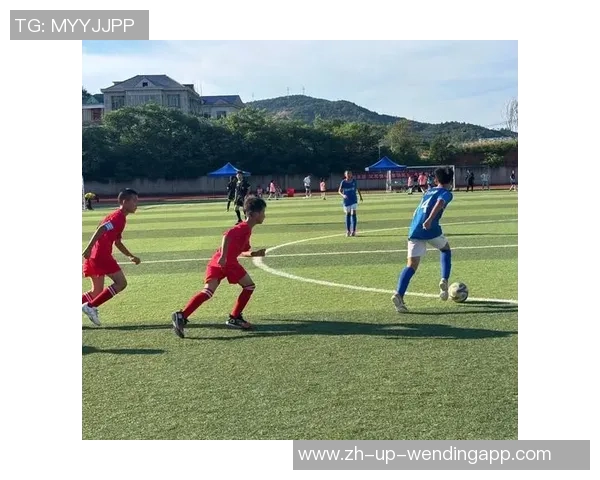 瑶瑶足球:小女孩的梦想与坚持在绿茵场上绽放光彩 瑶瑶足球:小女孩的梦想与坚持在绿茵场上绽放光彩