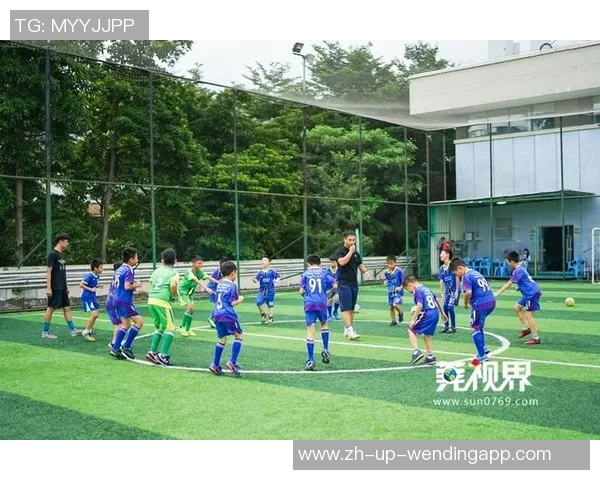 足球学姐的成长之路与梦想追逐的精彩故事